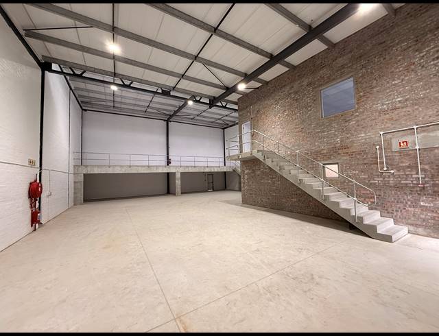 480M² WAREHOUSE FOR SALE IN FIRGROVE INDUSTRIAL ESTATE